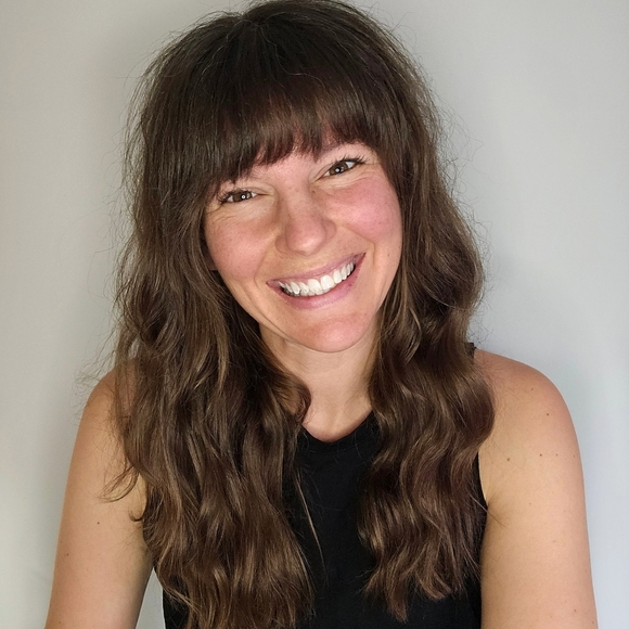 Meet your Posher, Bev - Picture 3 of 3